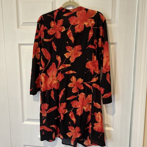 Soft Surroundings Floral‎ Hibiscus Black Embroidered Pintuck Tunic Top L Light - Picture 6 of 9